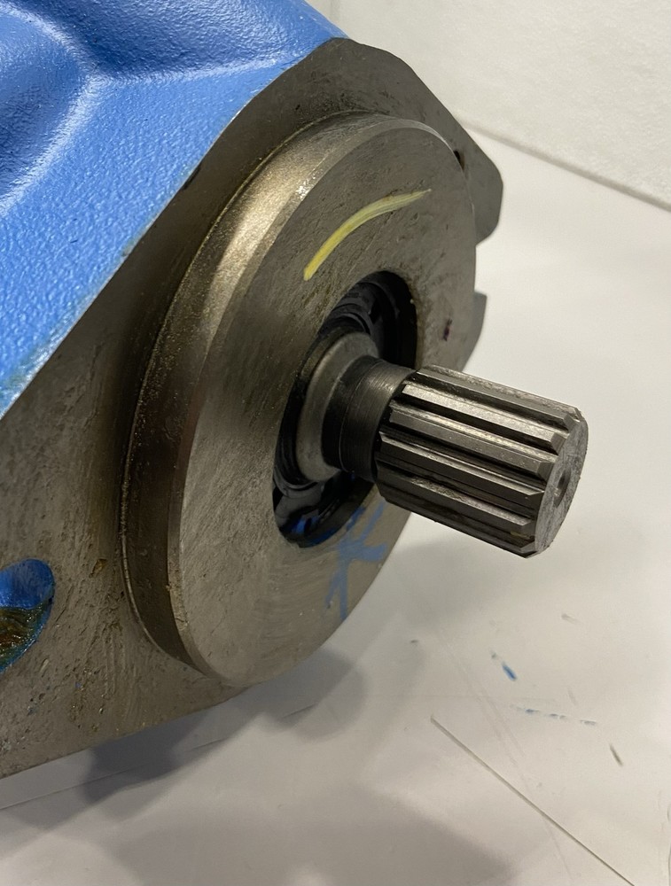 Danfoss 4.88 CID(80CC)420 Code B Open Circuit Piston Pump 421AK01939C