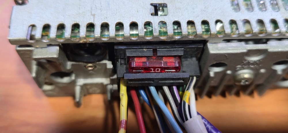 SONY CDC-CA690X car CD stereo head unit