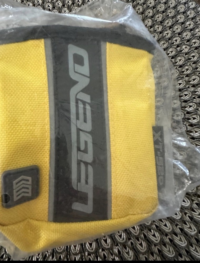 Legend XT520 Quick Release Pouch & Finger Tab Bag Drawstring Closure NWT