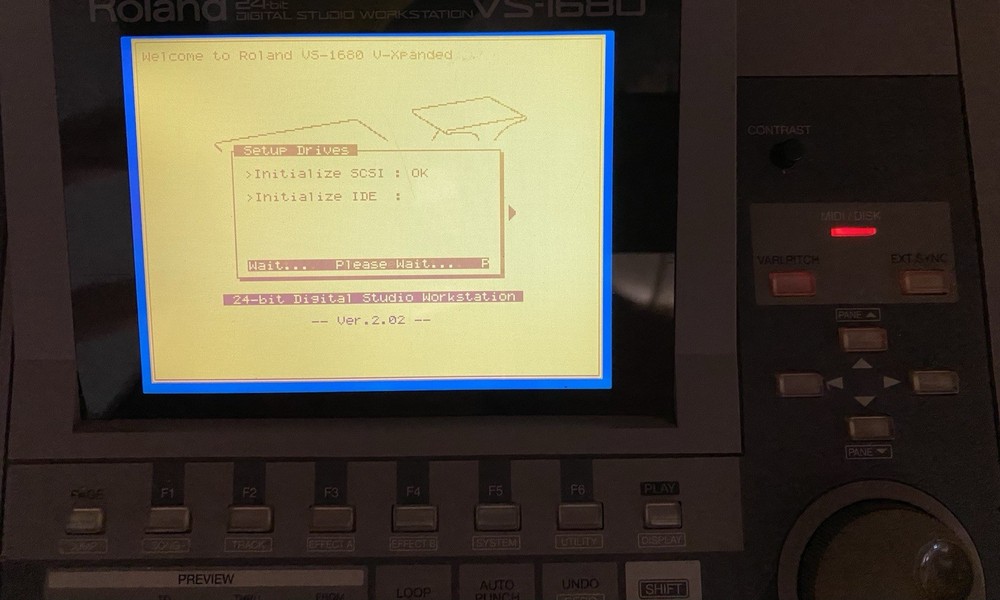 Roland VS-1680/880 Digital Studio Workstation Multitrack Recorder