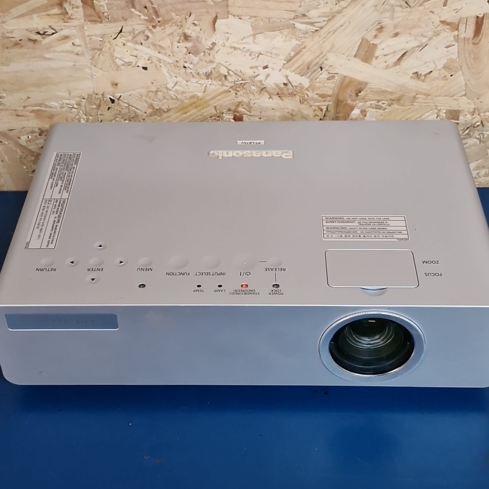 Panasonic LCD Projector panasonic pt-lb75v