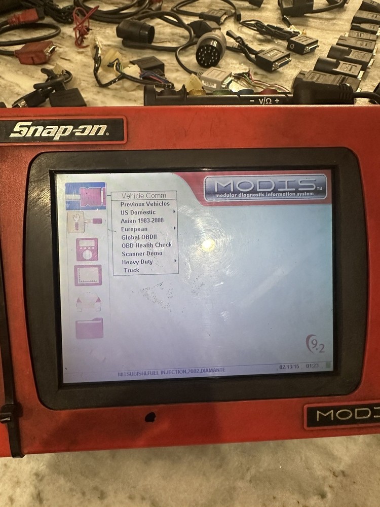 Snap On Modis EEMS300 Diagnostic Tool With Case and Extras