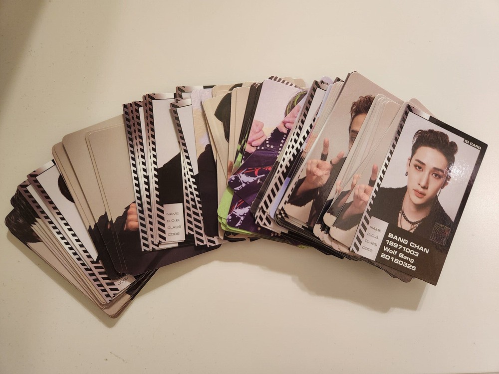 STRAY KIDS Official Oddinary Photocards