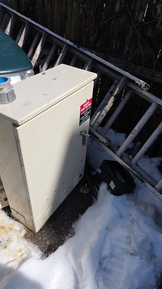 Square D 1 and 3-Phase Transfer Switches w/ Circuit Breakers