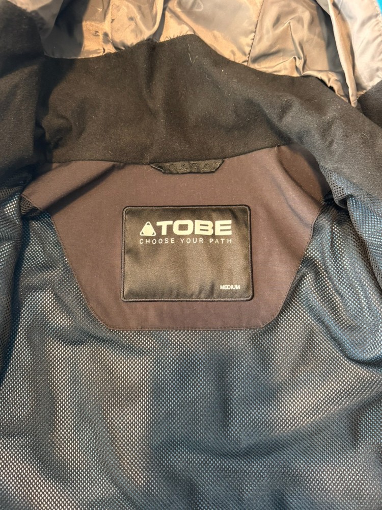 TOBE Macer Jacket (Blue Aster - Medium) Jacket is in like new condition