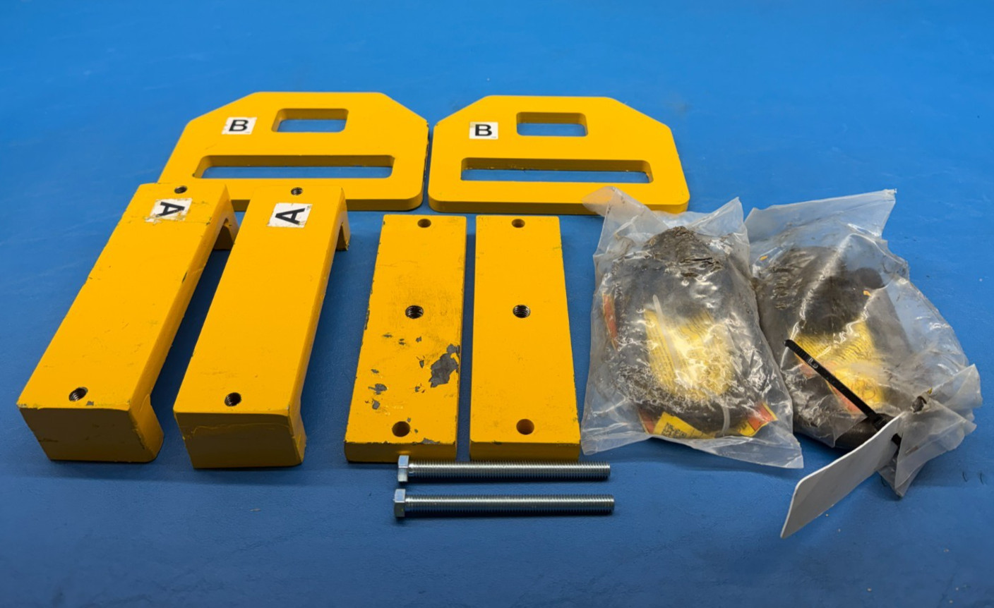 Vestil FTDC-6-4400 4,400lbs Capacity Forklift Yellow Tie-Down Clamps