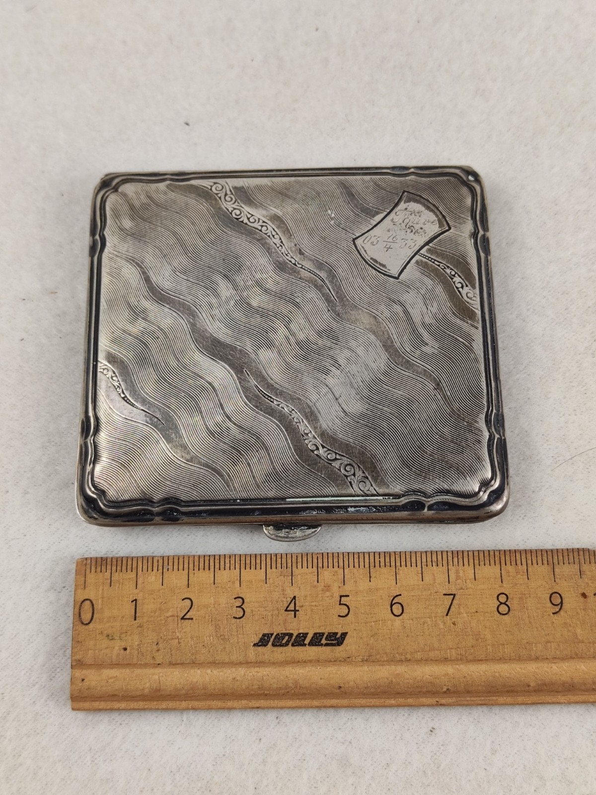 A Swedish silver cigarette case of 830 fineness, Scandinavia,1933. Rare!