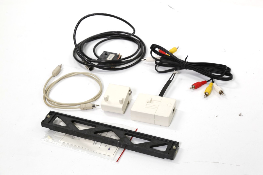 Vintage 1984 Apple IIc Computer A2S4000 w/ mouse, Disk Set, Disk IIc & more