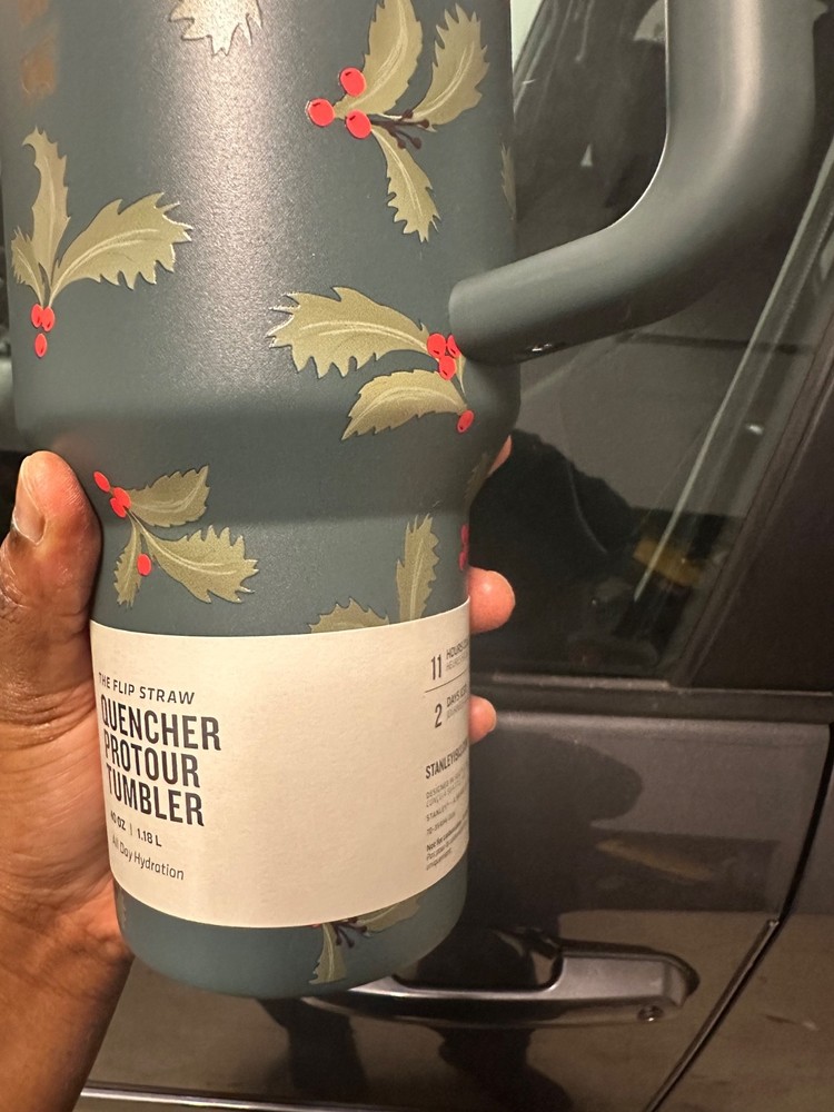 Stanley Holiday Botanical Protour BNWT 40oz