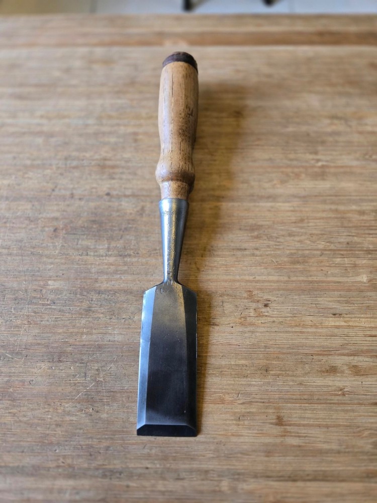 Vintage Stiletto Chisel 1 1/2" Beveled Edge Chisel