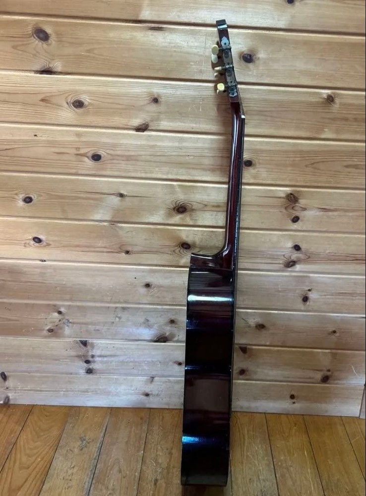 Akagi No. Classical Guitar Withmm String Height,.kg, Used