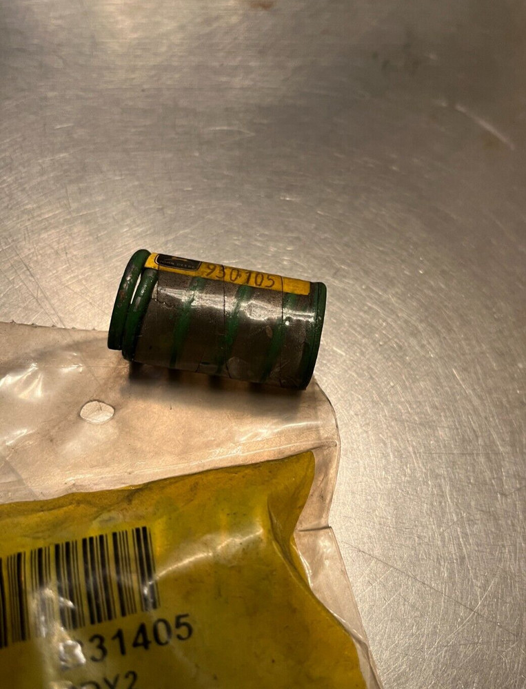B31405  Genuine OEM John Deere   COMPRESSION SPRING