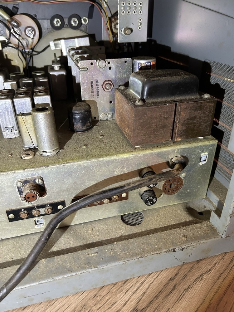 Rare Hammarlund HQ-180XE Tube Receiver - Powers Up - For Restoration