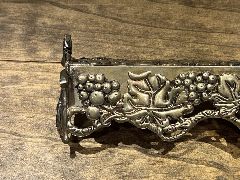 Vintage Studio Silversmiths Cracker Holder Grapevine Design Serve Ware 9” VTG