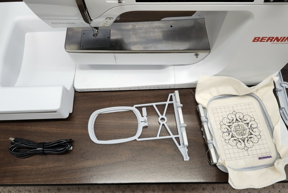 Bernina 700E Embroidery Machine! Professionally Serviced!