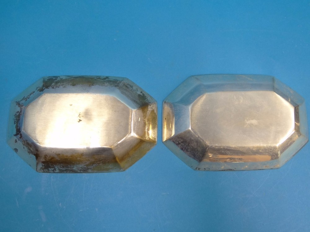 Lot of Two Metal Brass Silverplate Unmarked Soap Dishes Bowls Bathroom Décor