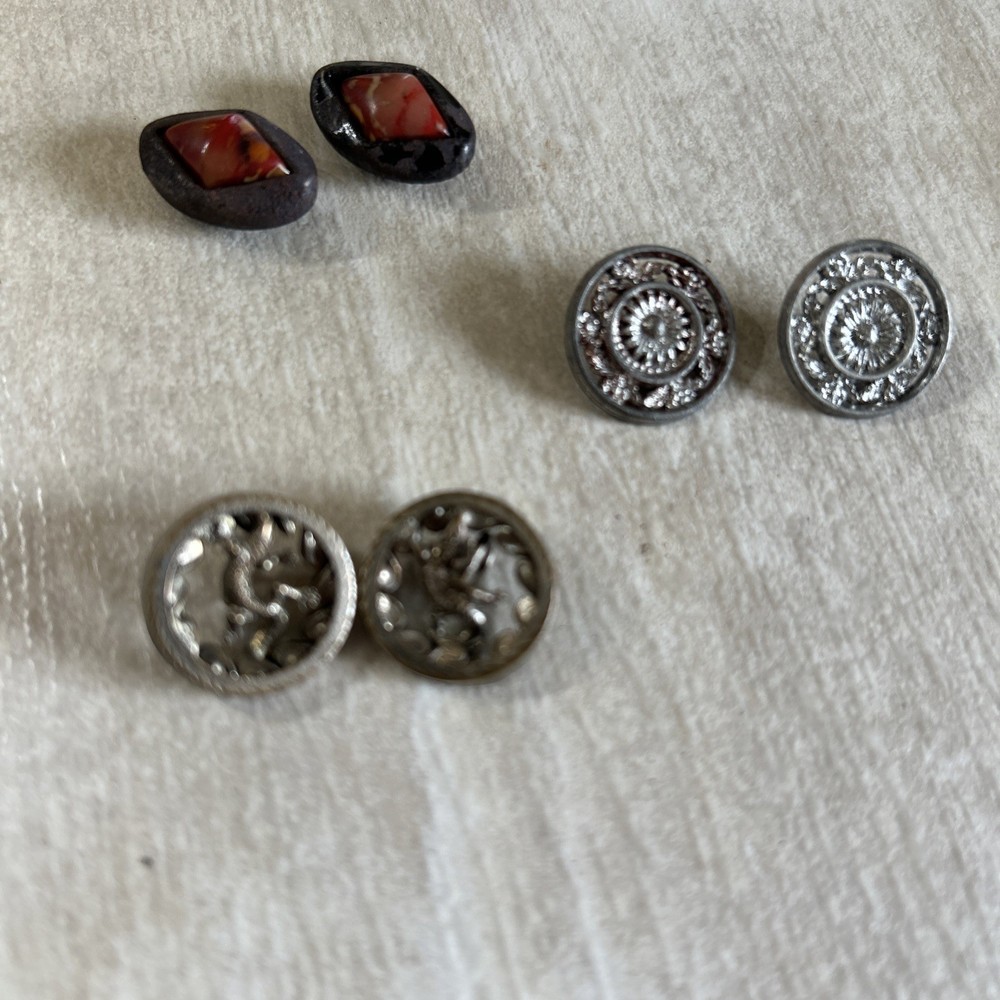 (6) Antique Buttons Unique 3 Patterns