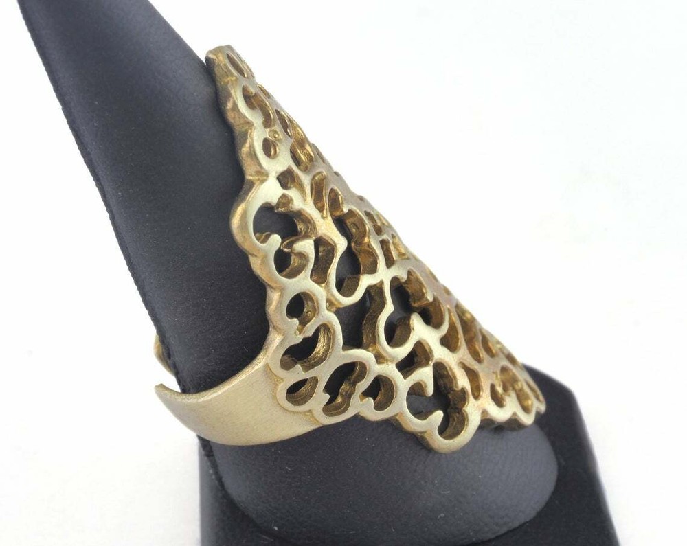 Filigree Adjustable Ring Raw brass (19mm 9US inner size - Adjustable ) OZ2661