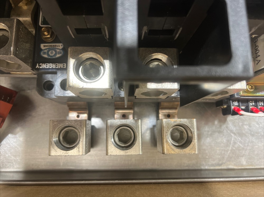 ASCO AUTOMATIC TRANSFER SWITCH Cat No E07ATSC30260N5XC Nos Surplus. Fresh Pull