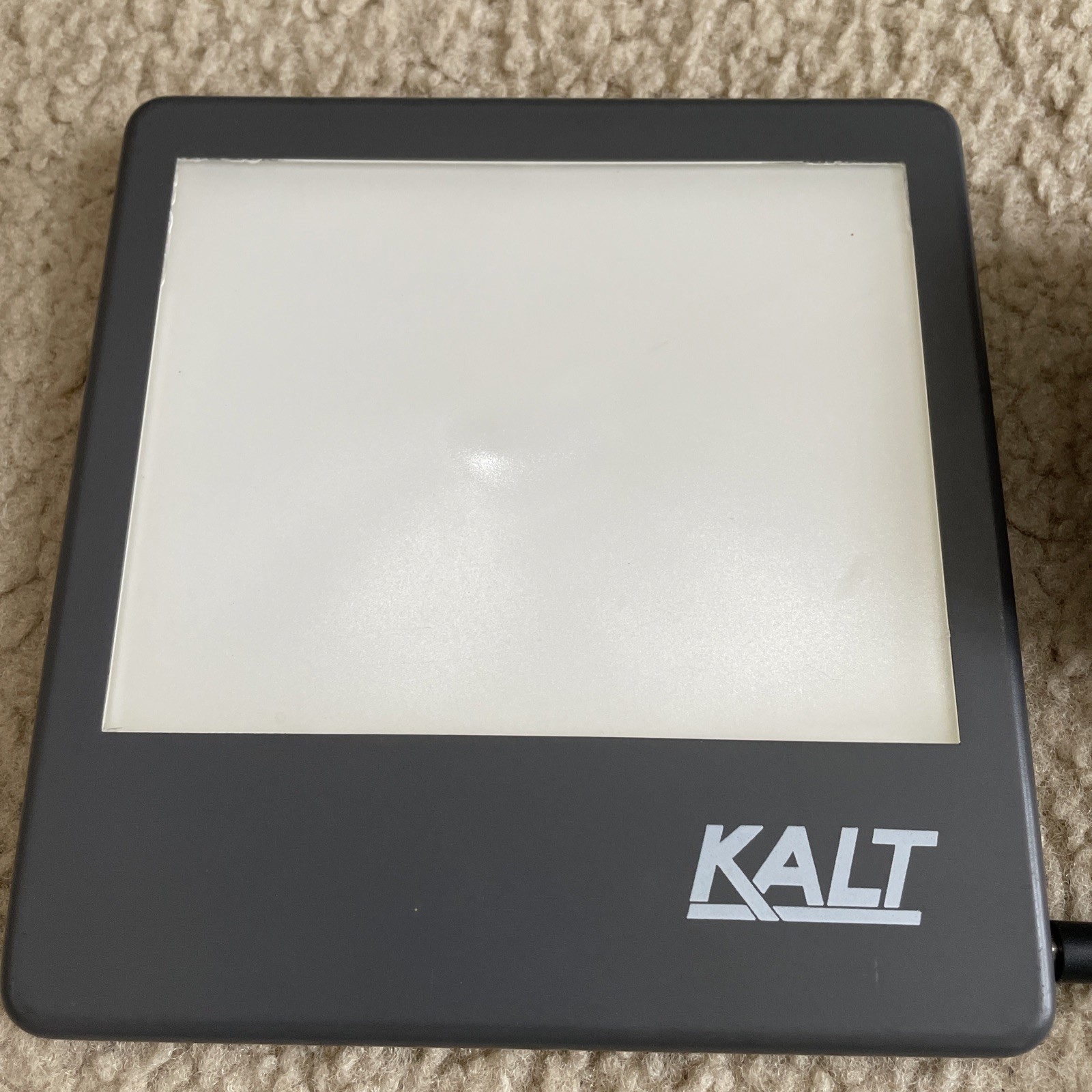 Kalt Light Panel Pad 5 x 4 Inch Screen Adapter Plug And Battery Powered