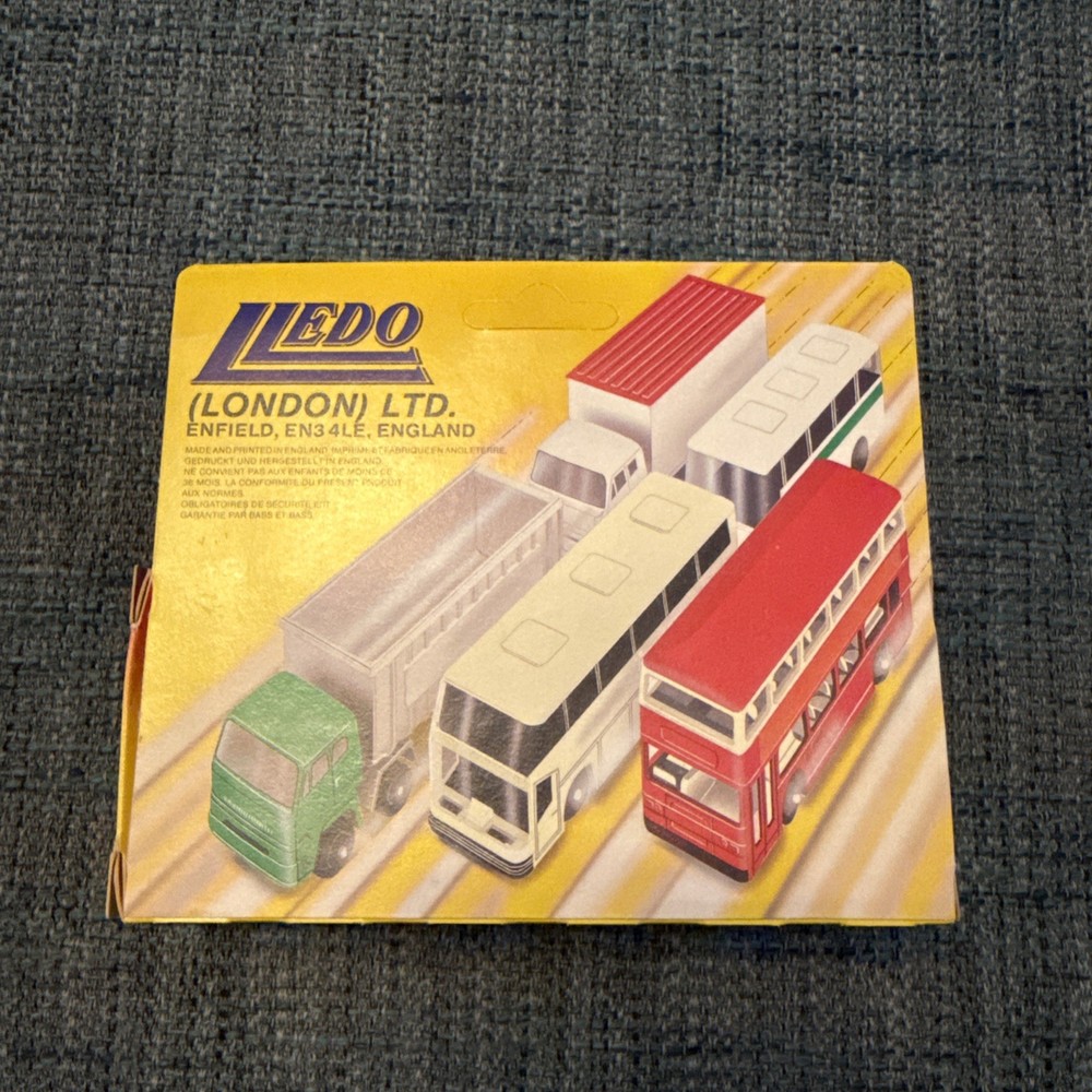 Lledo Croydon Advertiser Bus