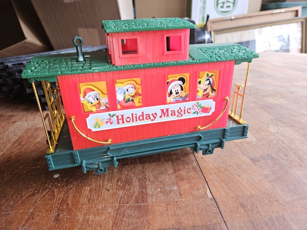 DISNEY G SCALE CHRISTMAS TRAIN - Untested
