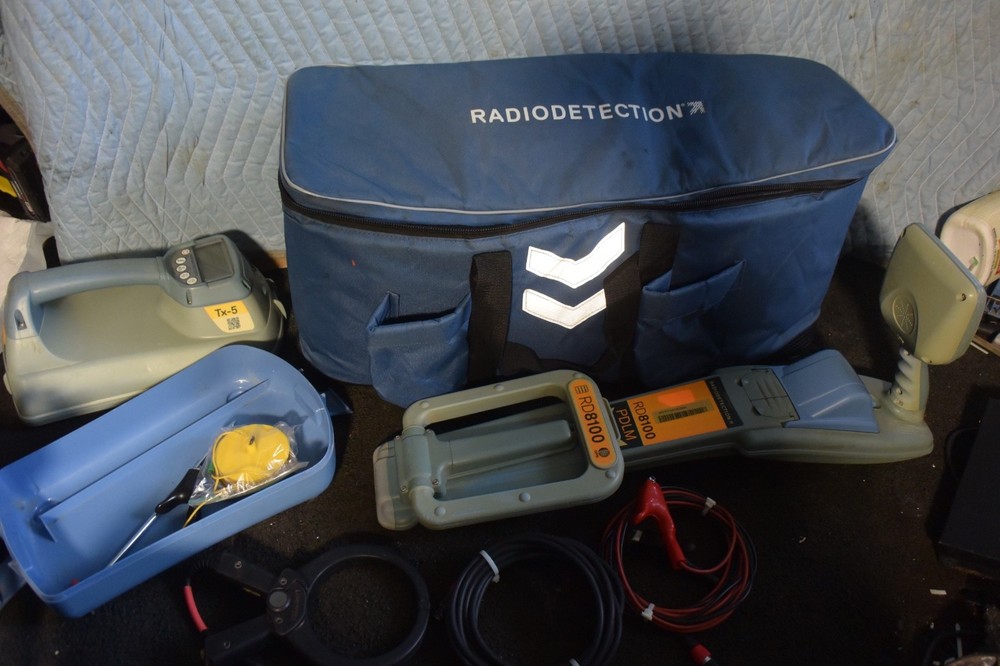 Radiodetection Locator Wand RD8100 PDLM and Transmitter TX5 Set