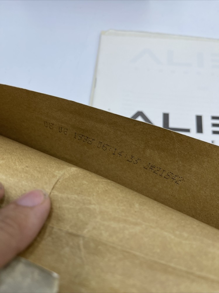 1997 "ALIEN: RESURRECTION" Storyboard, First Draft script and Press Release Kit