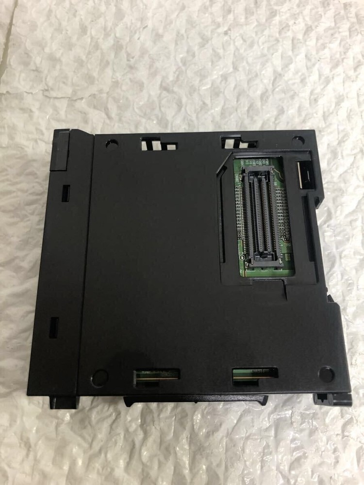 KEYENCE KV-SAD04 Authentic Operation Guaranteed PLC Module USED