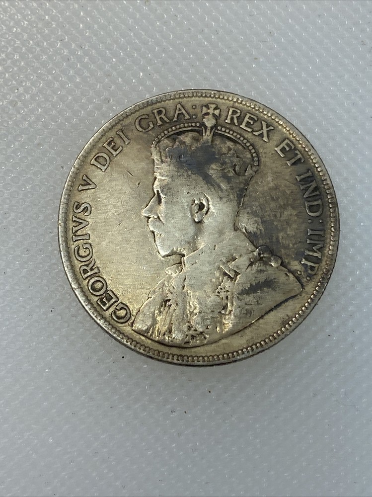 1932 canada 50 cents R2