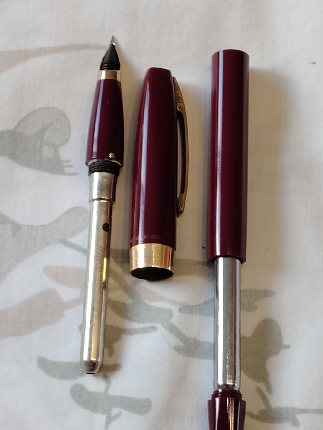 Sheaffer Touch down Bordeaux Plastic Gold Plated Fine Nib Fountain Pen USA