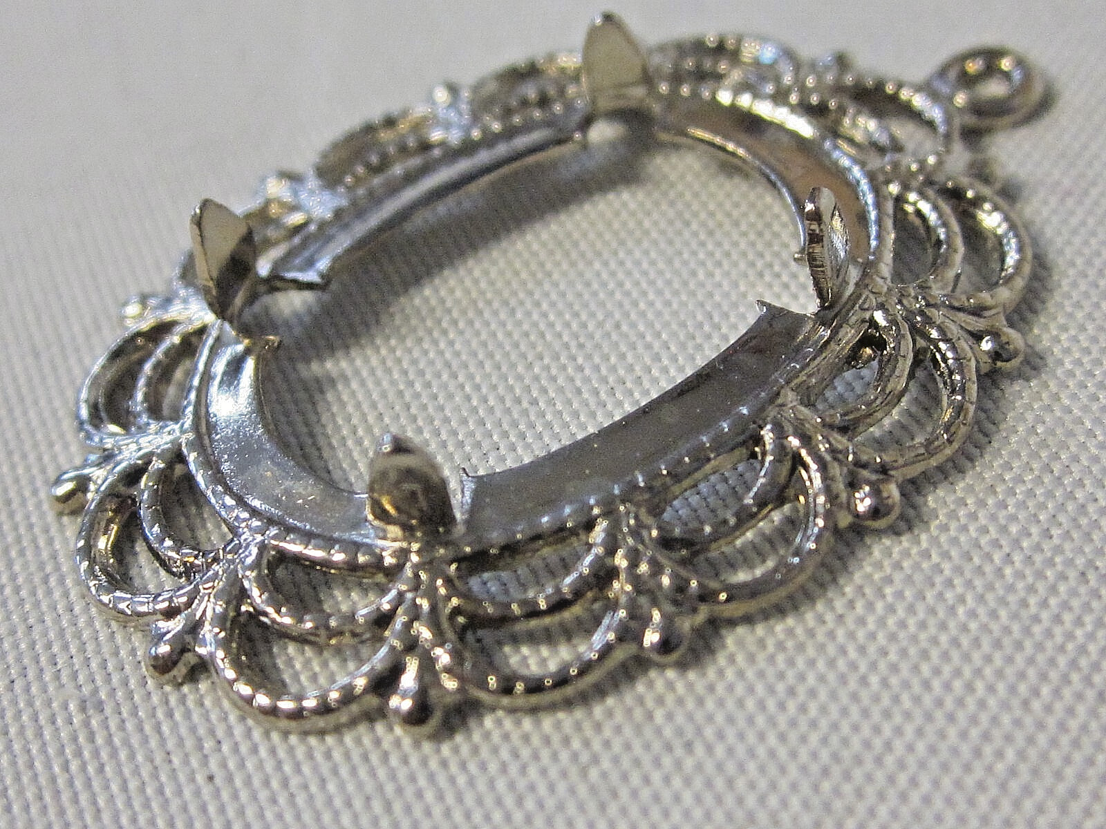 12 Rare Prong Set SILVER Plated 13x18mm Oval Cameo Pendant Settings w/ Hang Loop