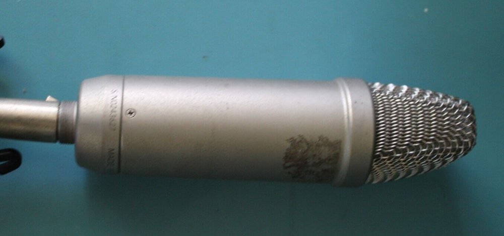 RODE NT1-A WIRED VOCAL MICROPHONE + CAGE NT1A