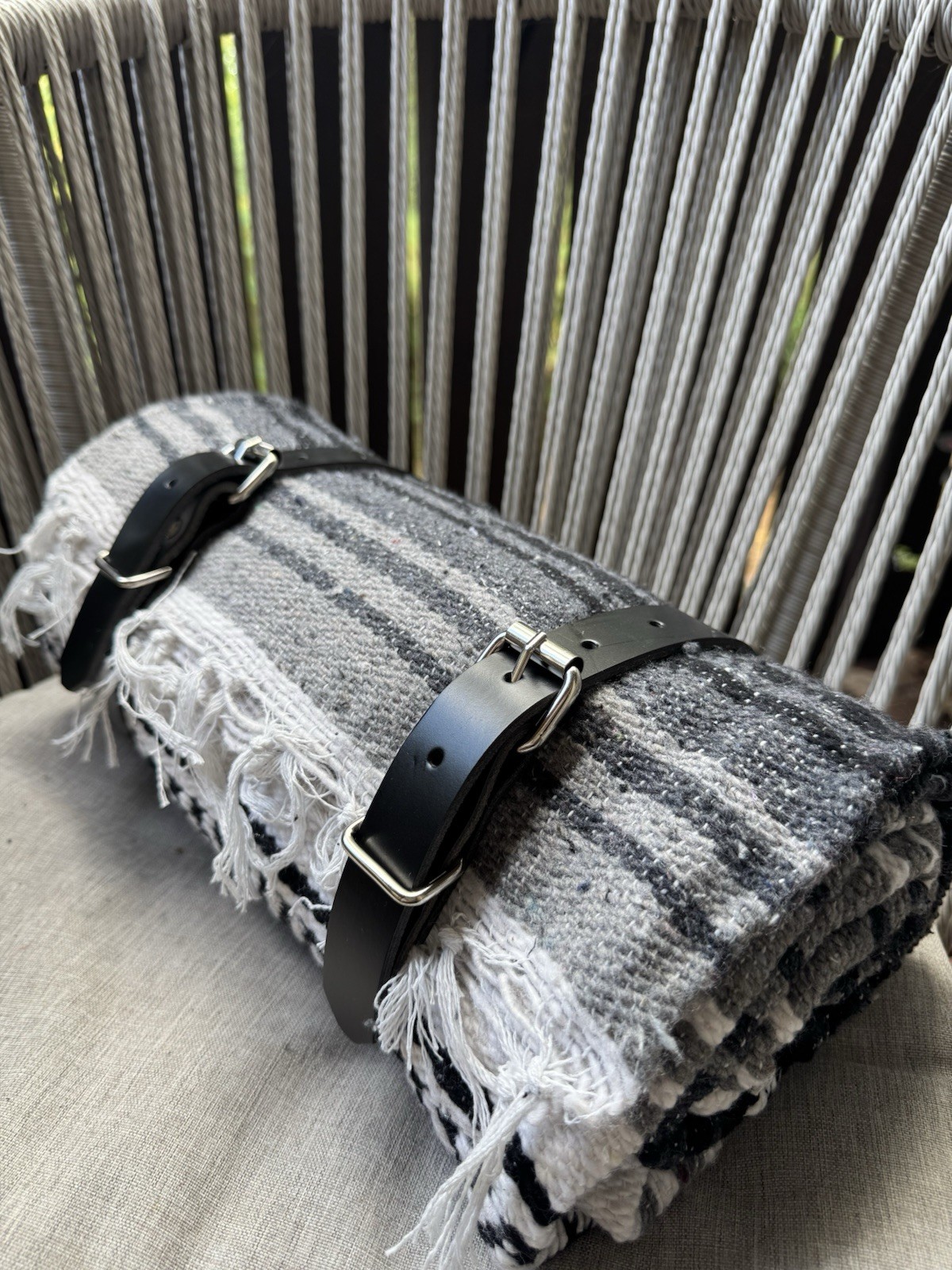 Black Genuine Leather Blanket Roll / Bed Roll Strap With A Blanket (Grey)