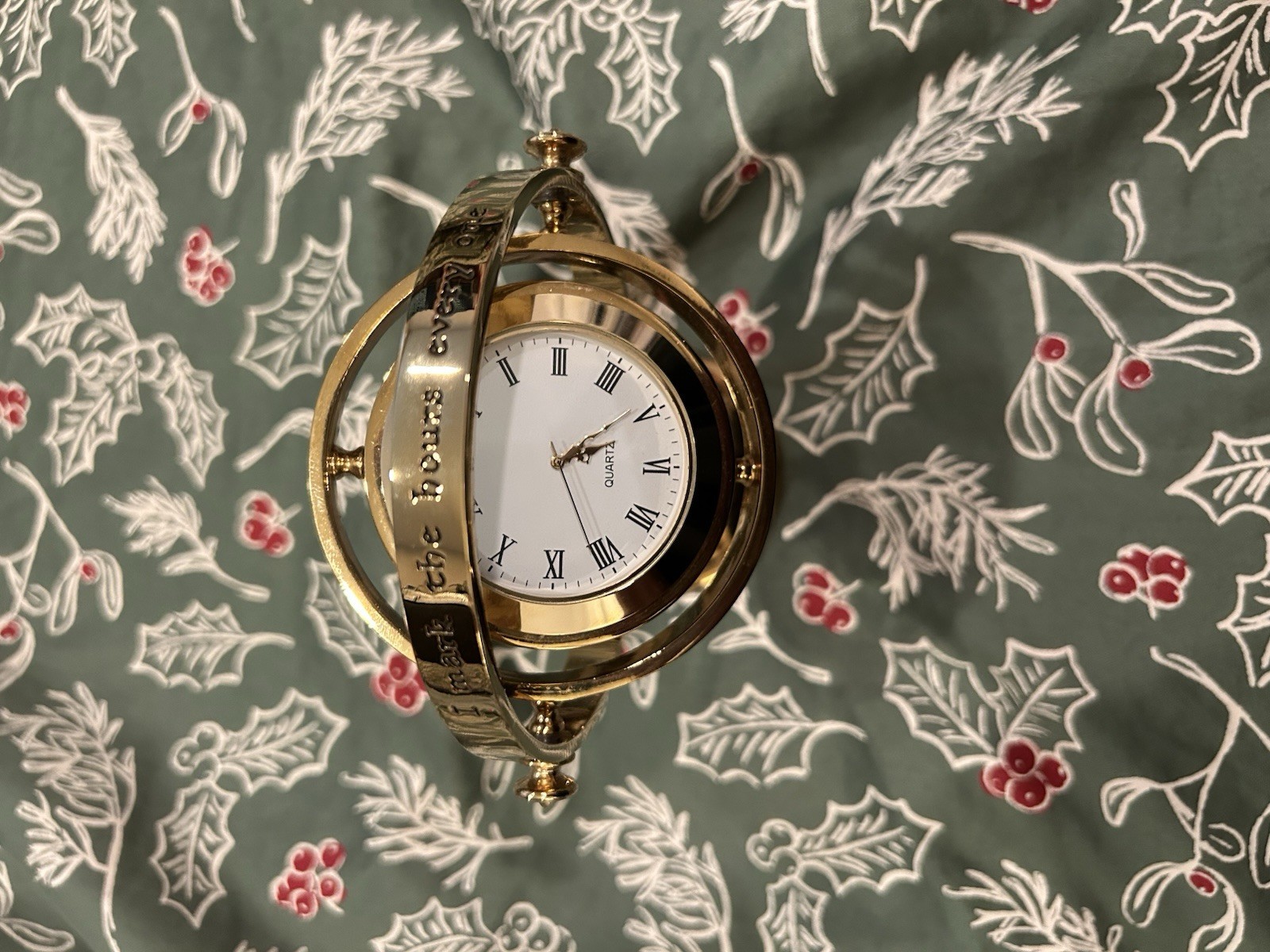 Pottery Barns Teen: Harry Potter Time Turner/Hour Glass clock