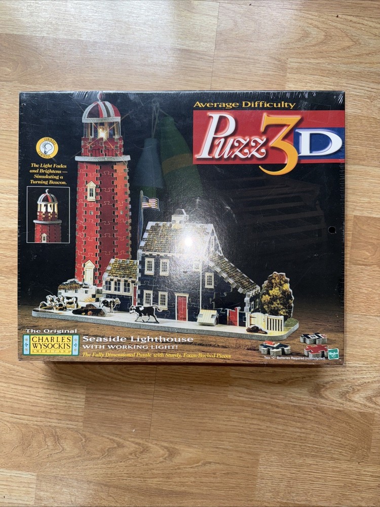 Puzz 3D “Seaside Lighthouse” Americana Collection, 349 Pc Includes The Light