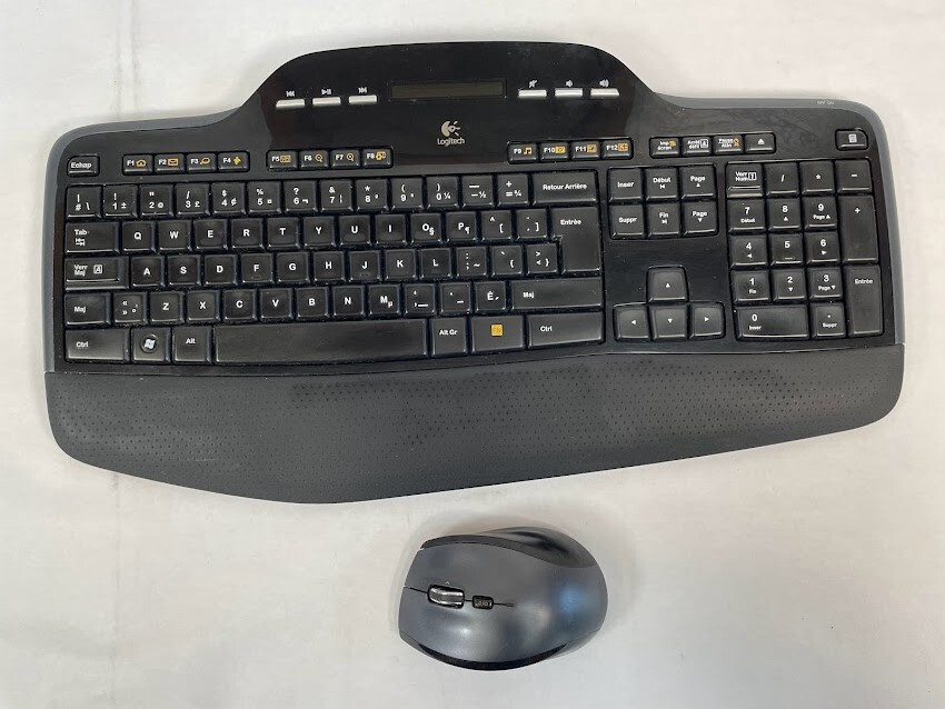 Logitech MK700 Wireless Keyboard with Logitech Wireless Mouse M705