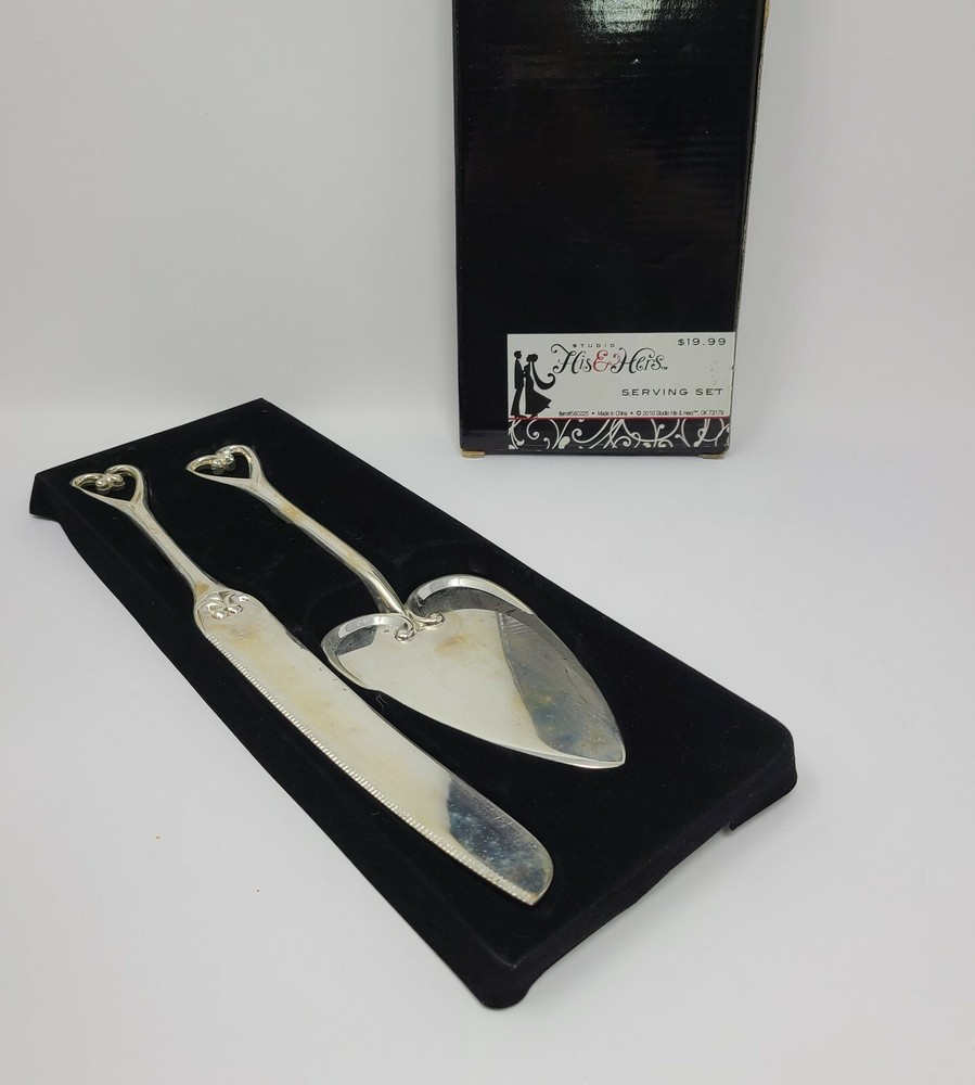 HIS & HERS, KNIFE & SPATULA, SERVING SET, HEART THEMED, USED