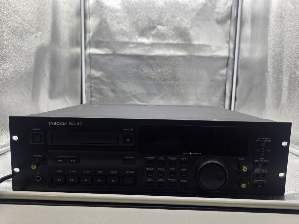 TASCAM DA-40 PROFESSIONAL RACKMOUNT DAT RECORDER Does Not Power On