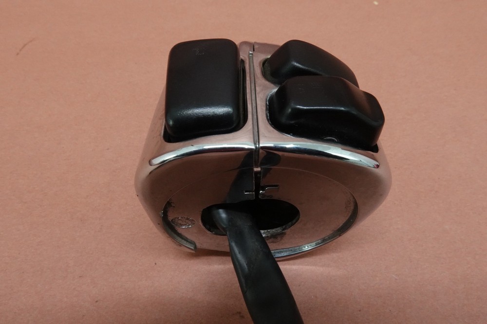 2000-2005 Harley Dyna Super Glide FXD Left Headlight Bar Switch