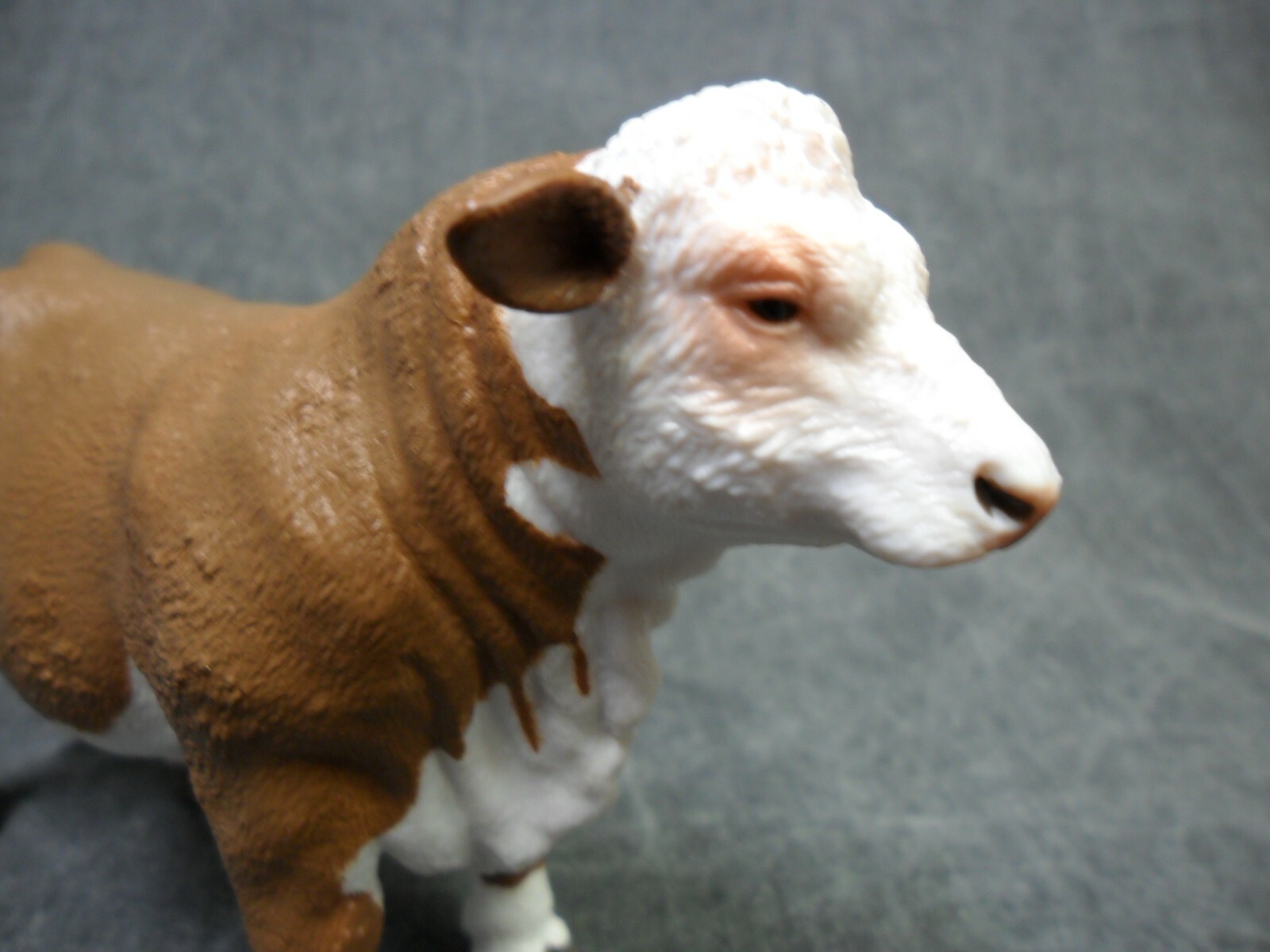 CollectA NIP * Polled Hereford Bull * 88861 Breyer Cow Model Toy Figurine