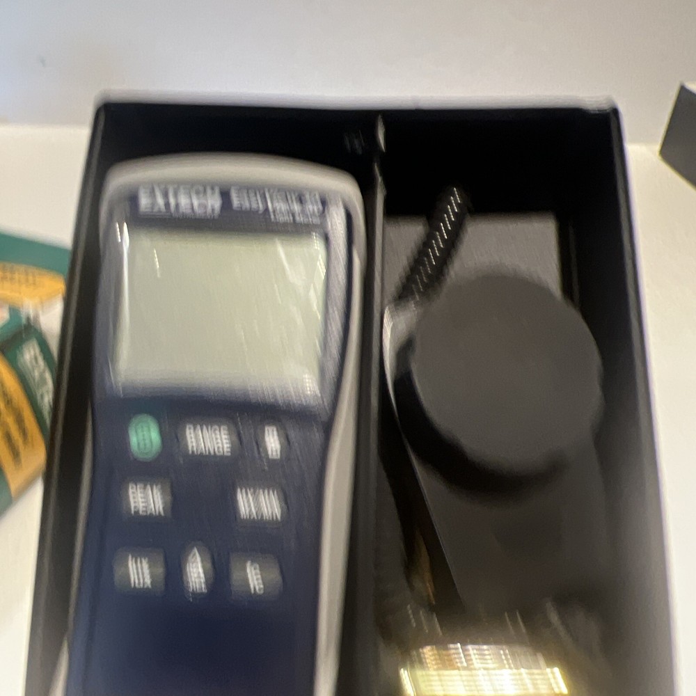 Extech Instruments Easy View EA30 Light Meter 40 To 40000 Foot Candles