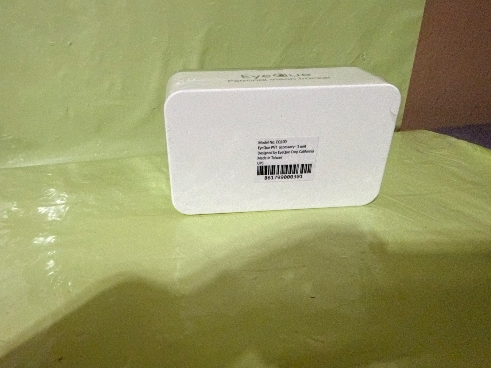 EyeQue Personal Vision Tracker Ophthalmic Refractometer Home Test Kit New