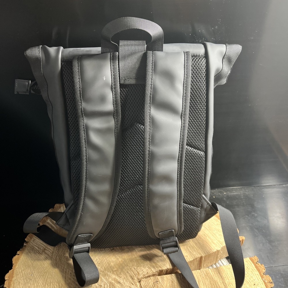 WISE Waterproof Women's Zippered Backpack