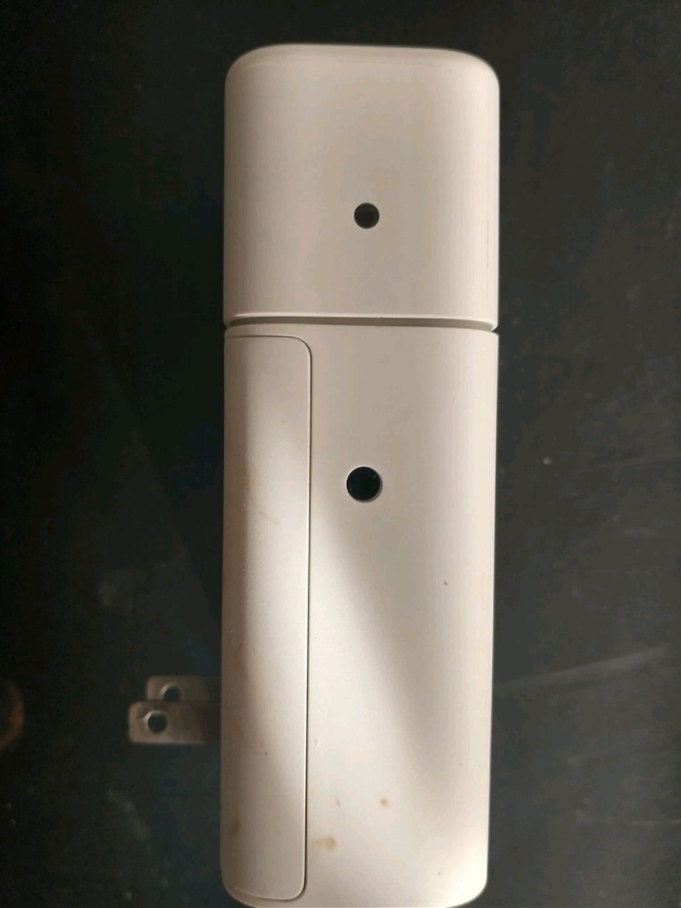 Amazon Echo Flex Plug In C77A68 Alexa Voice Control Speaker w/ Smart Clock