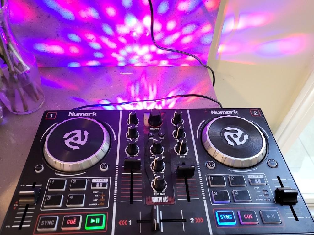 Numark Party Mix DJ Controller With Built In Light Show.