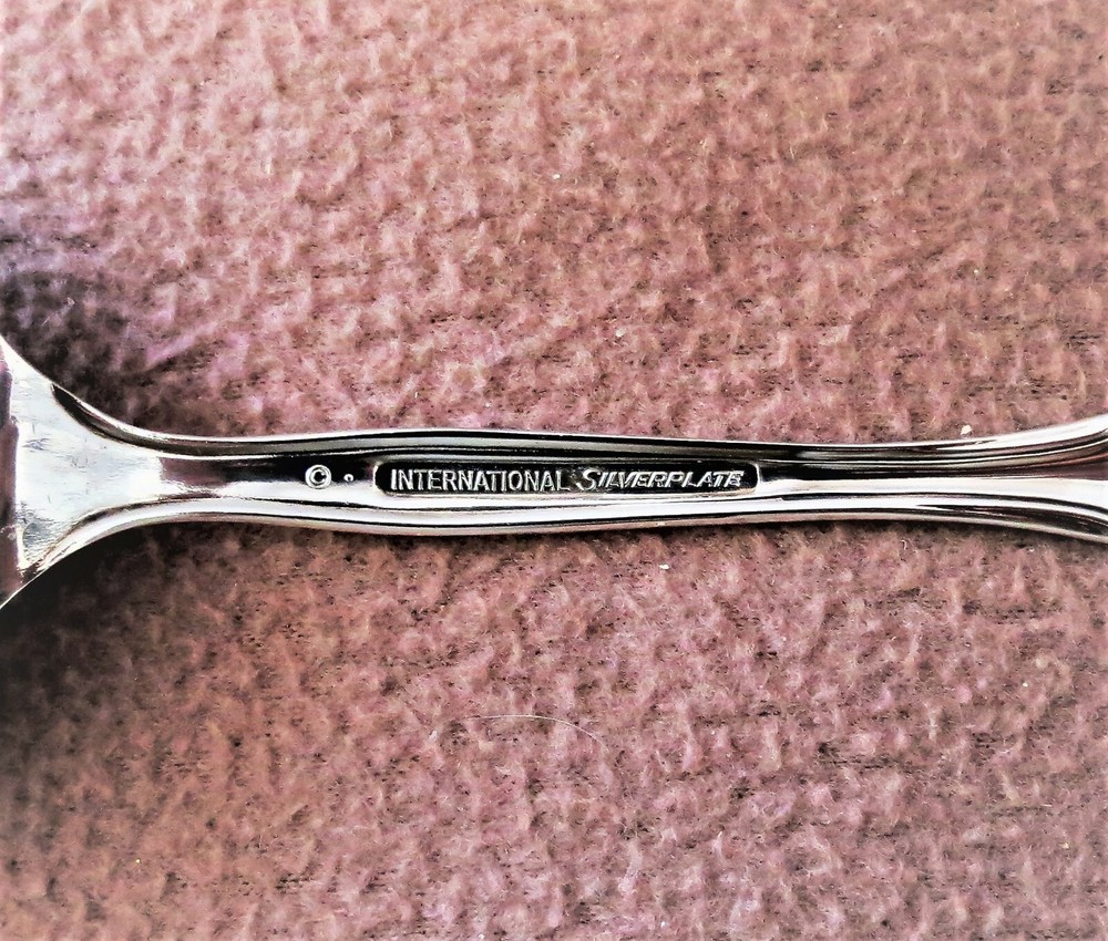 Christmas Greetings (Coventry Pattern) Pie Server by (IS): SHIPS FREE & INSURED