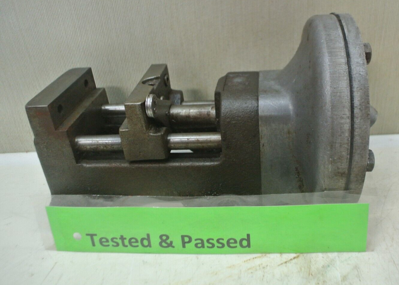 Heinrich Co. 33-3 Pneumatic Double-Acting Air Machinist Bench Vise Drilling Tool