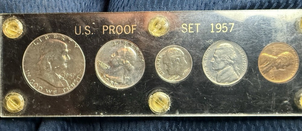 U.S. Mint 1957 Uncirculated Proof Set Silver Type B Quarter Reverse Toning