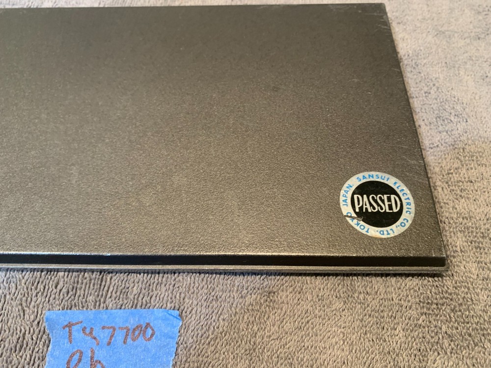 Sansui TU-7700 Stereo Tuner - Nice Side Panel Rt. Side